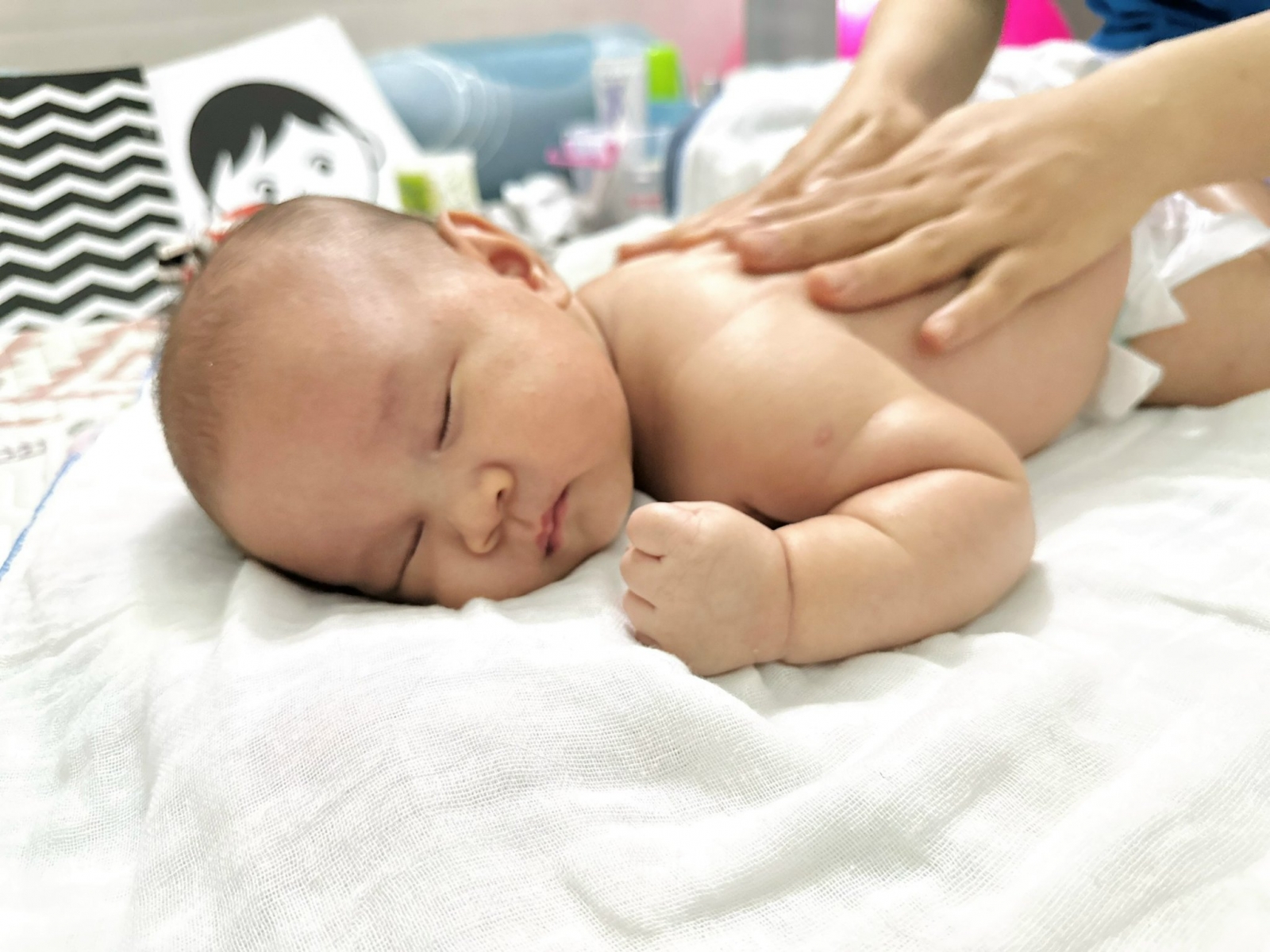 Chăm sóc mẹ và bé sau sinh